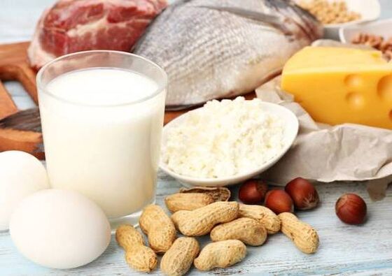 Produkty mleczne, ryby, mięso, orzechy i jajka – dieta diety białkowej